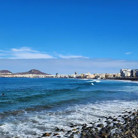 Happy Waves * Las Palmas de Gran Canaria