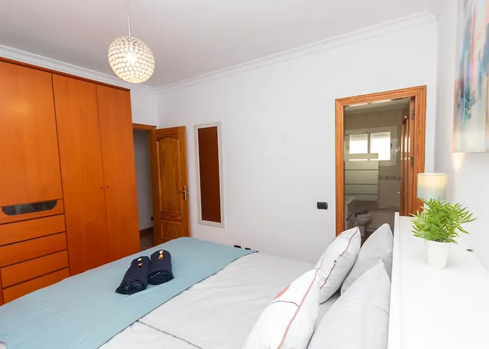 Happy Waves * Las Palmas de Gran Canaria